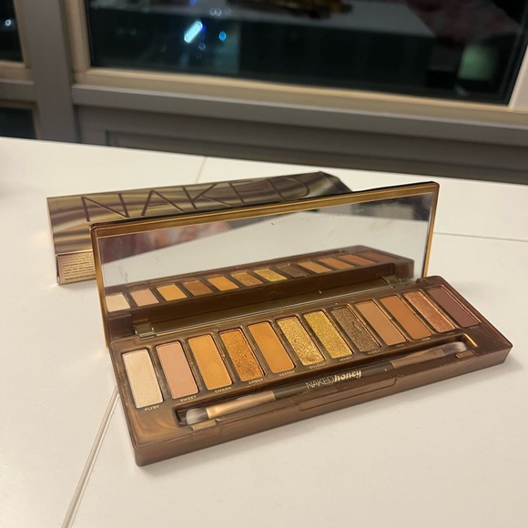 NAKED Urban Decay - Honey - Picture 3 of 3